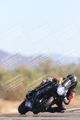 media/Nov-02-2025-CVMA (Sun) [[337aff29ab]]/Race 8-Formula Lightweight Twins Shootout/